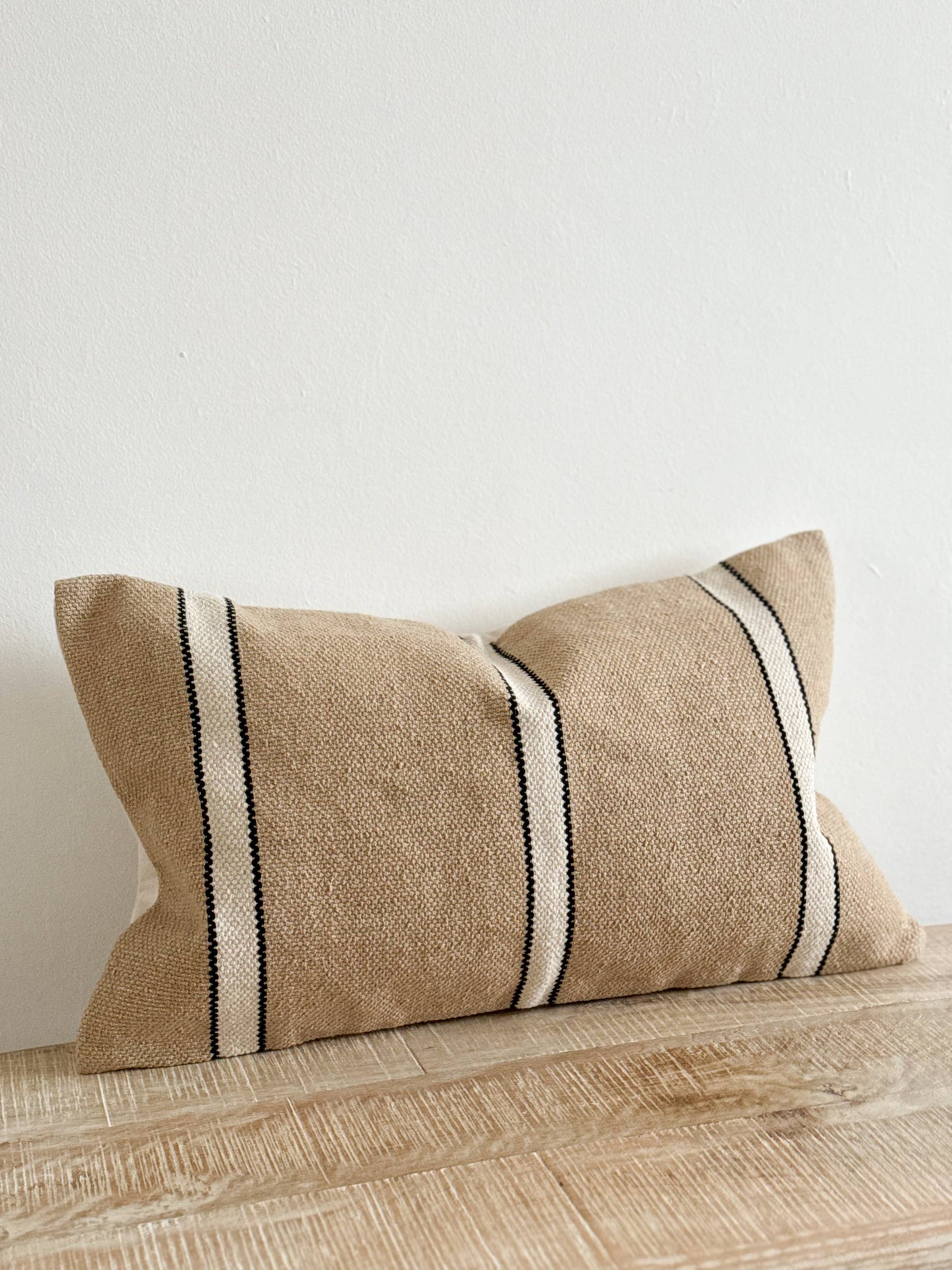 India Luxe Cotton Cover and insert 50x30 - Beige, Black & Cream