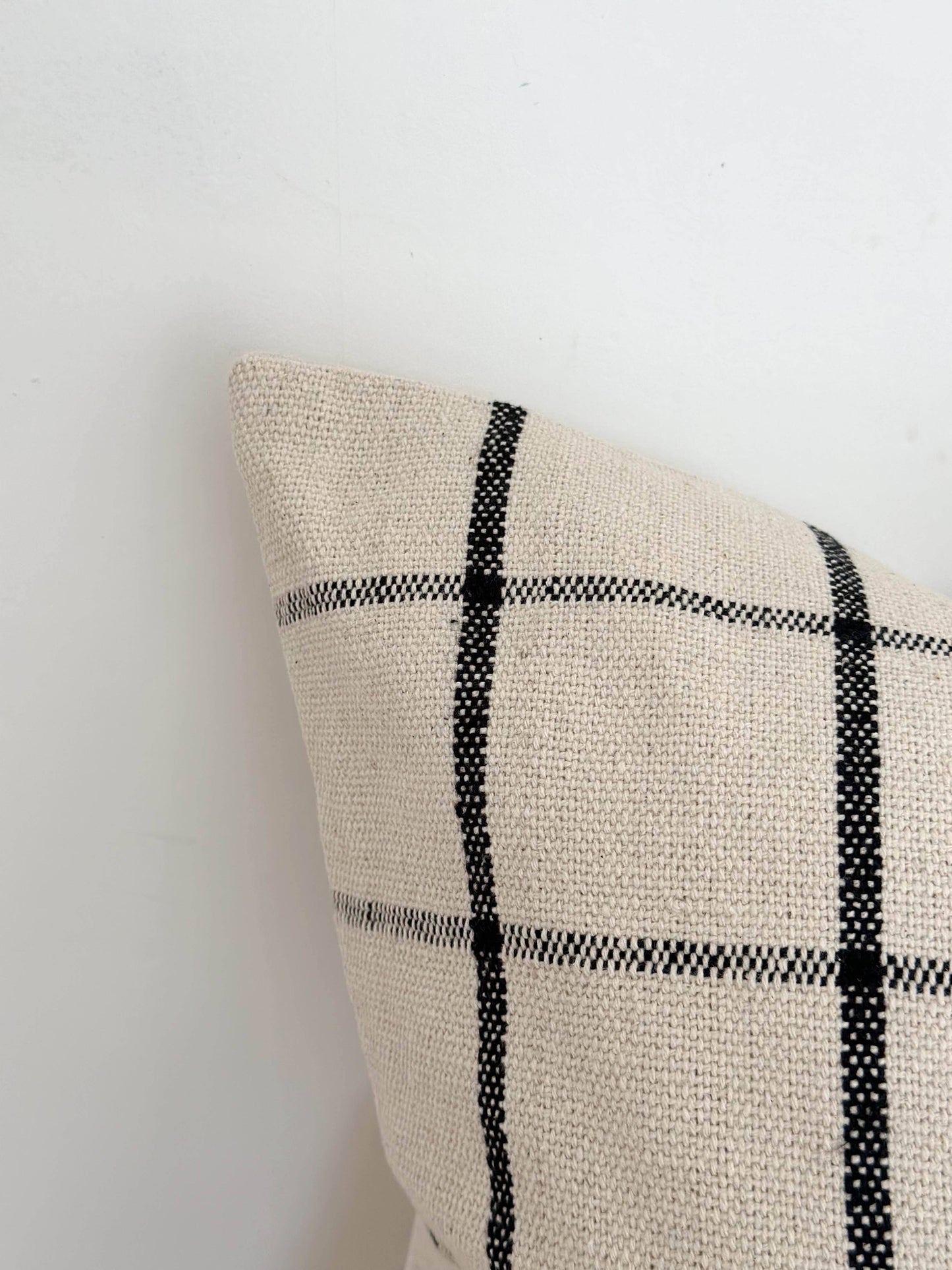 India Luxe Cotton Cushion Cover 2 Sizes – Black & Cream Check🇬🇧