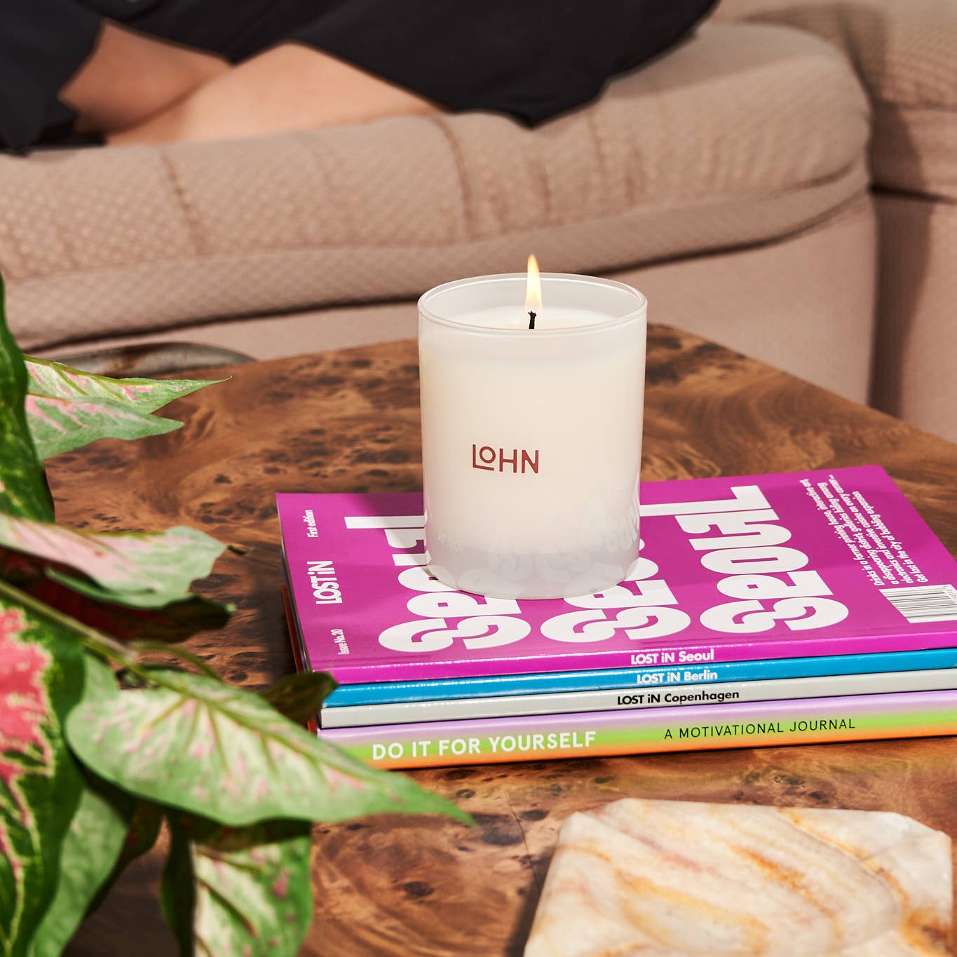 LOHN Candle - ERDE Amber & Vetiver🇨🇦🇨🇦