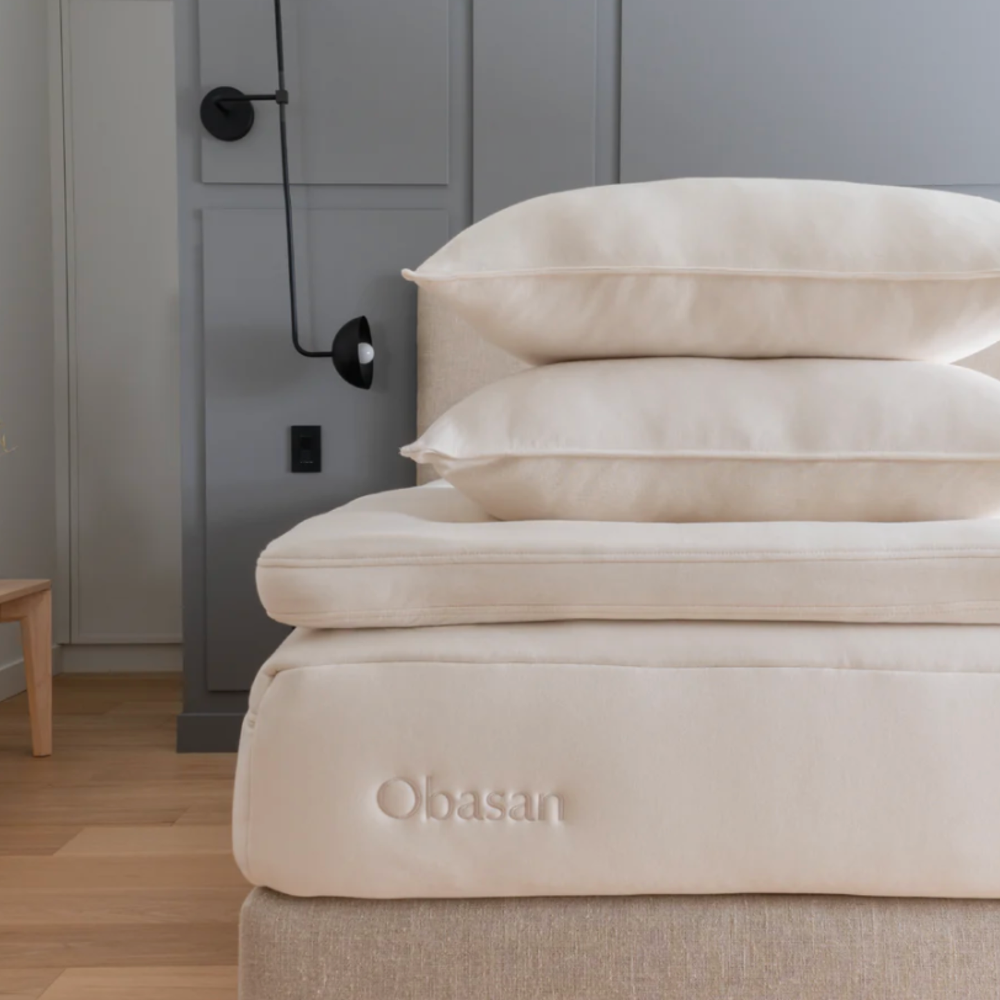 The Classic Organic Wool Pillow
