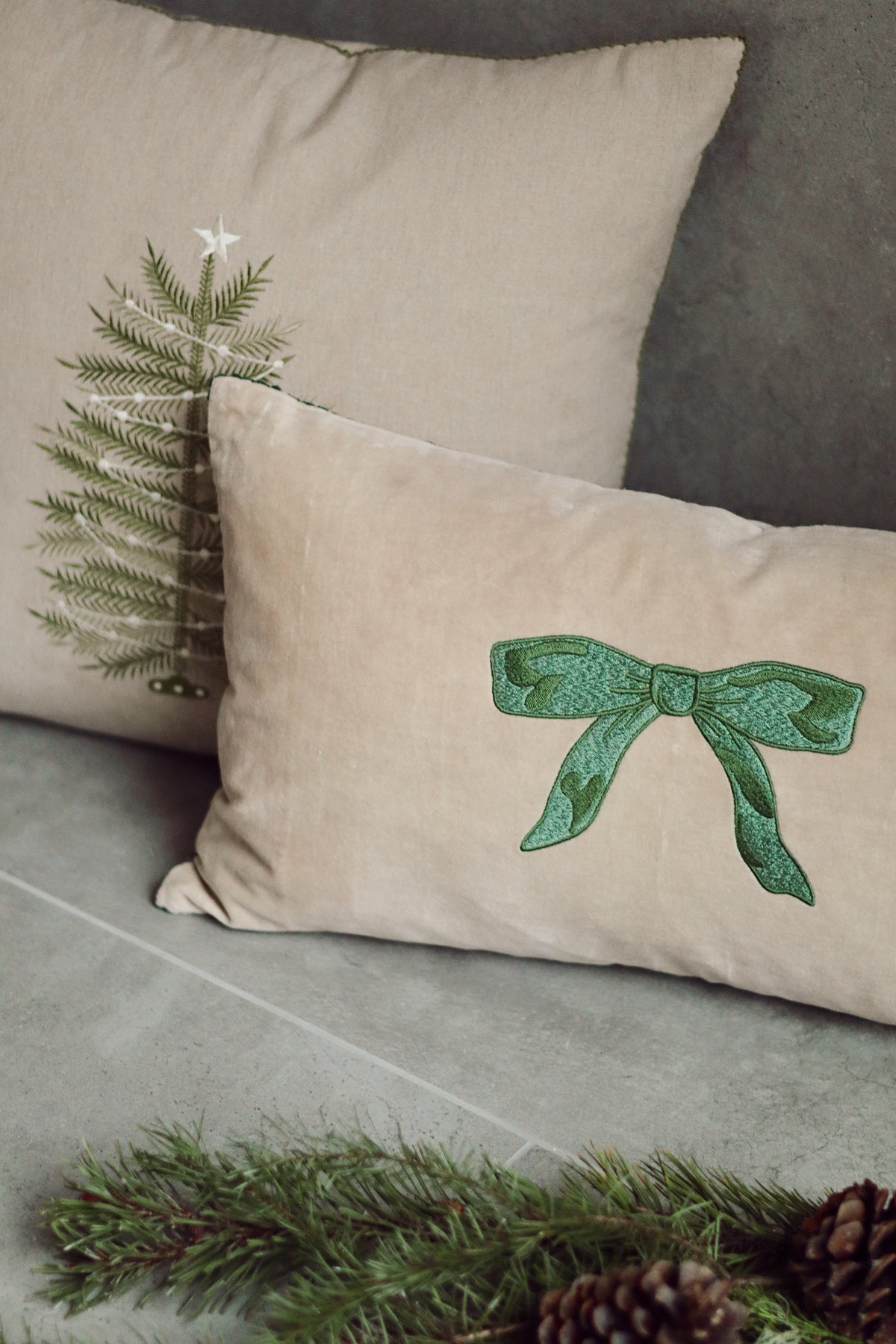 Velvet Bow Lumbar Pillow Cover, Green