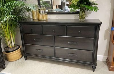 Legacy 7 Drawer Dresser
