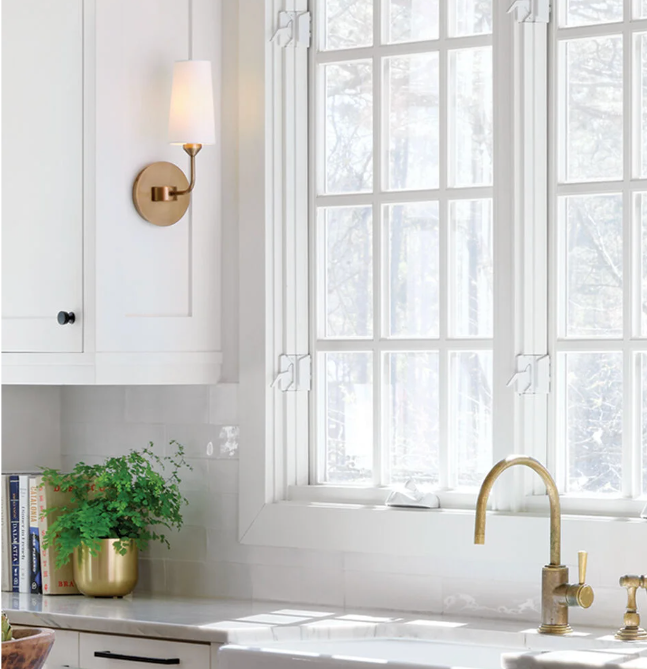 Lewis Single Light Wall Sconce