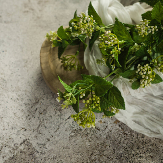 21.75" WHITE BERRY SPRAY