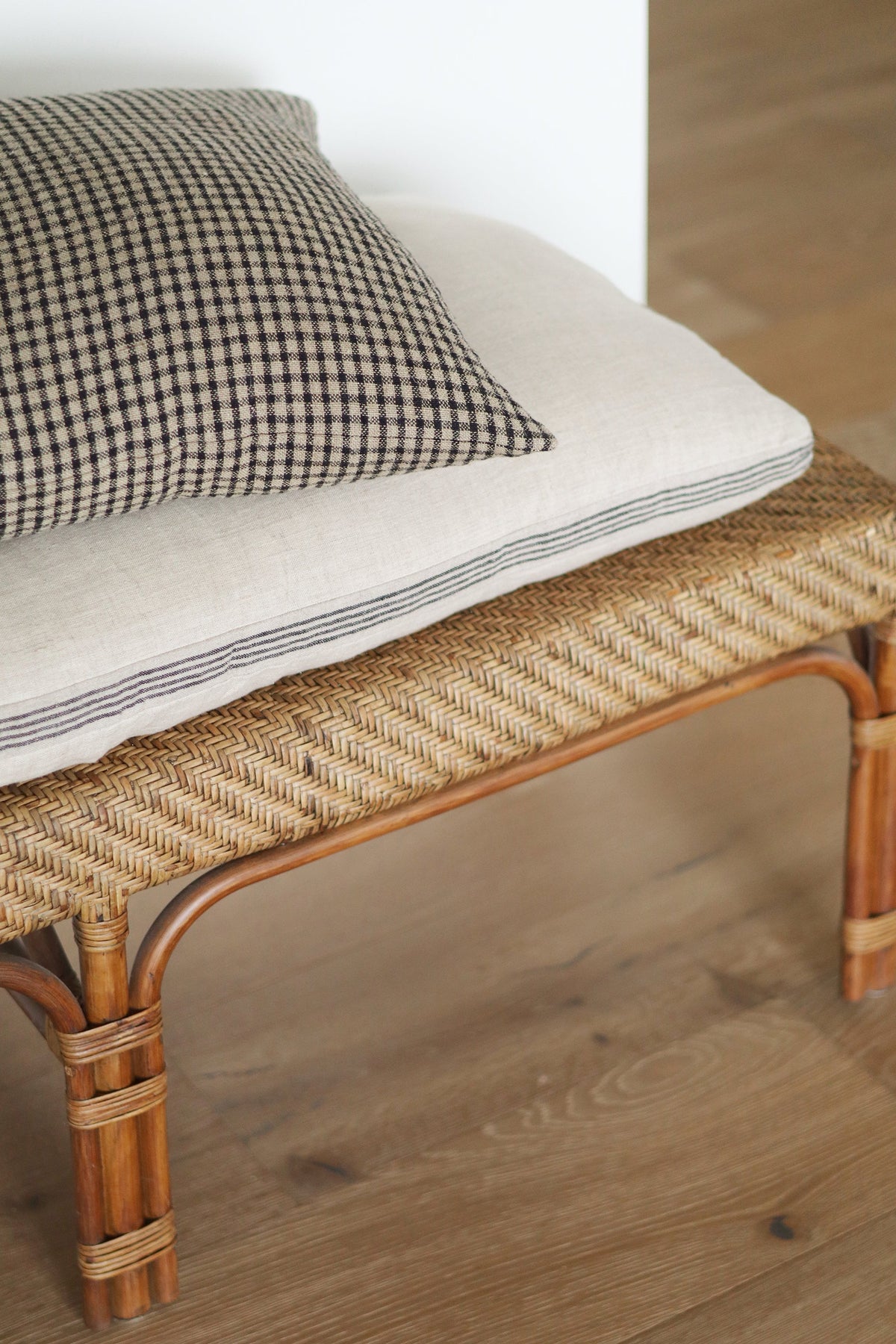 20x20 Heritage Linen Pillow