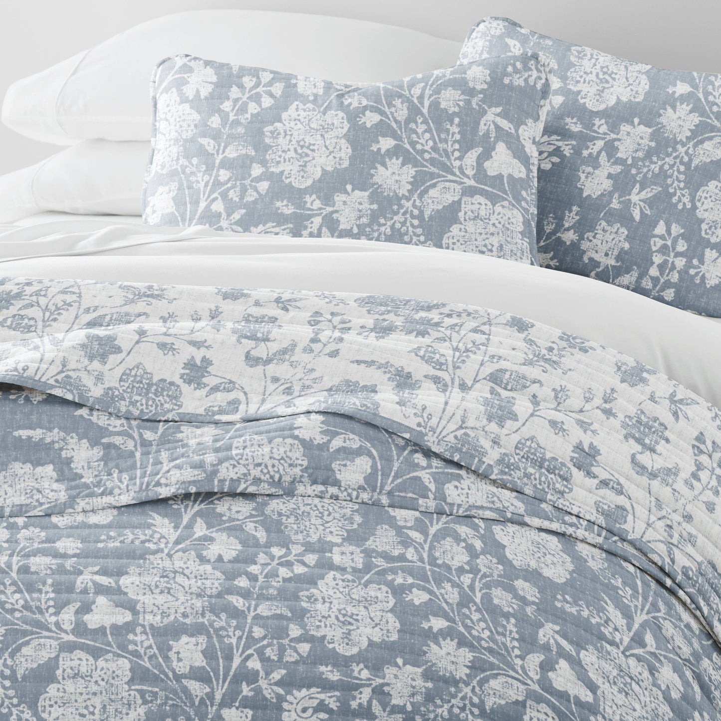 Textured Floral All Season Patterned Reversible Quilt Set