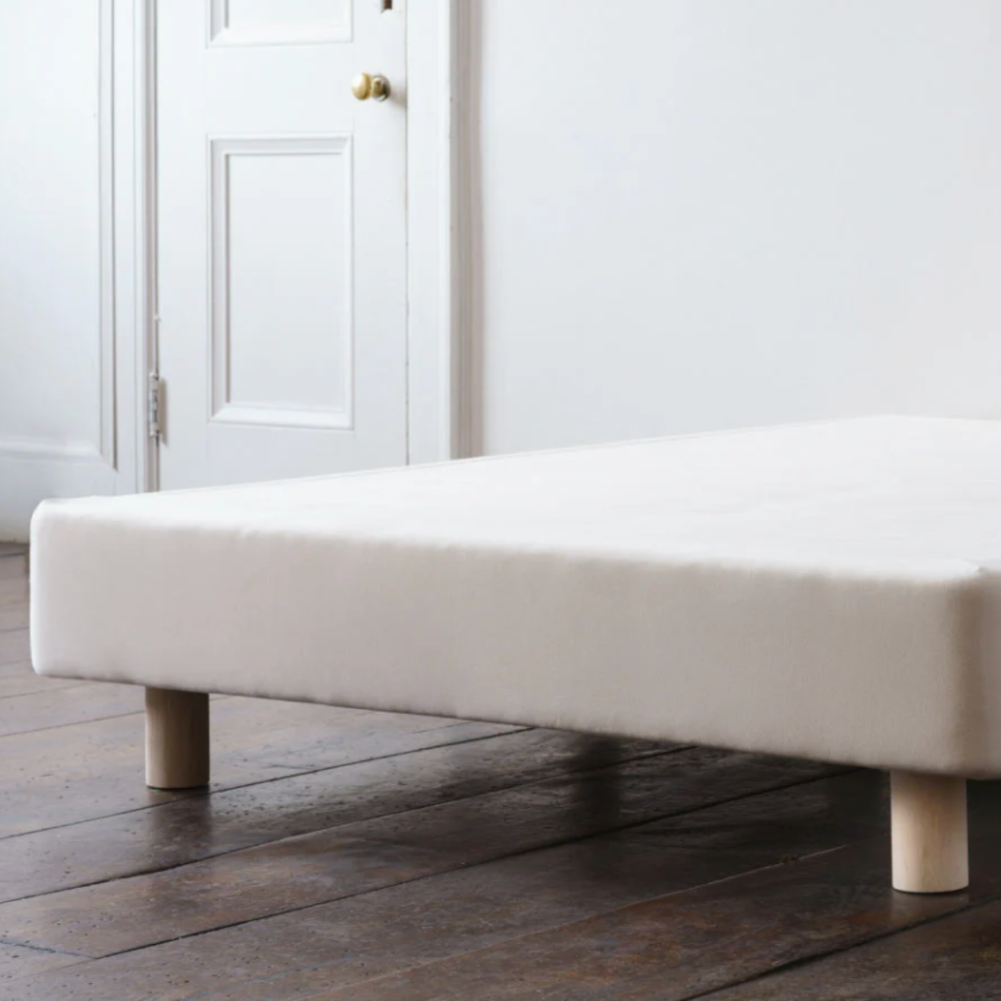 Basic Obasan Foundation - Round Legs