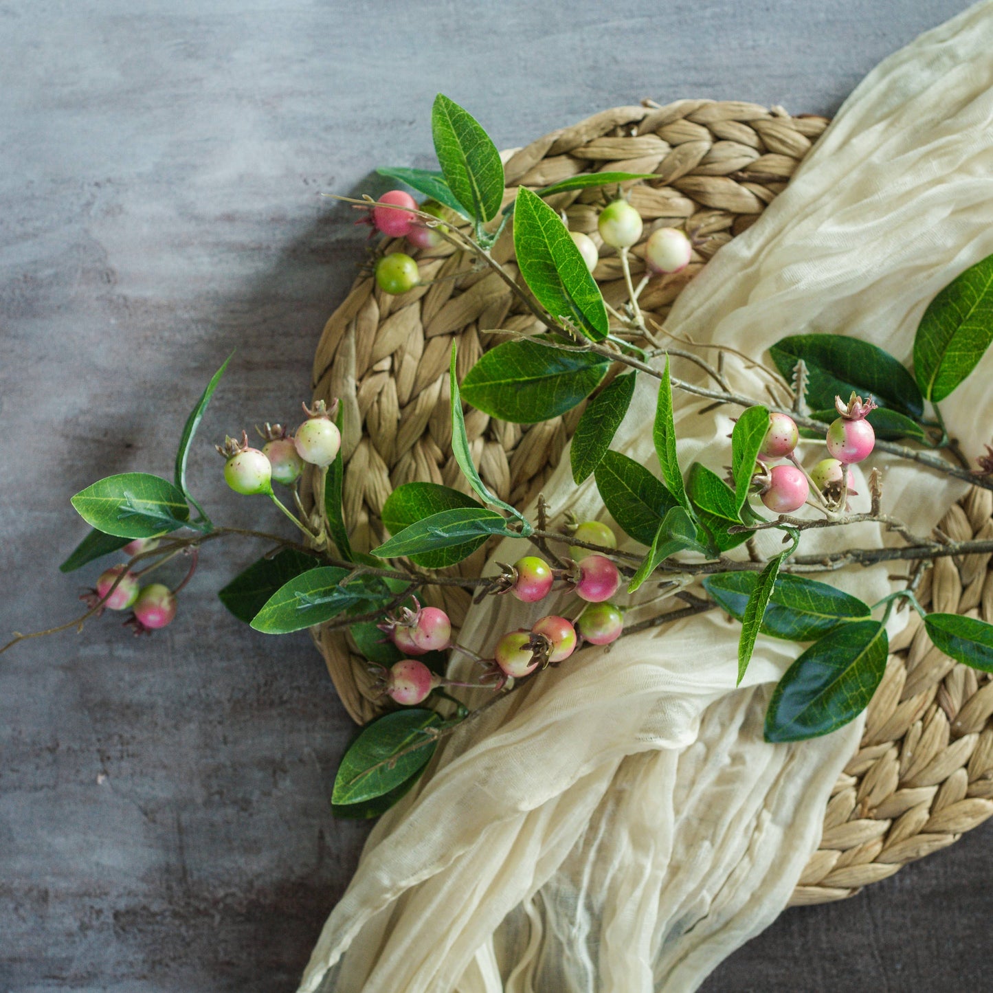 32" PINK BERRY SPRAY