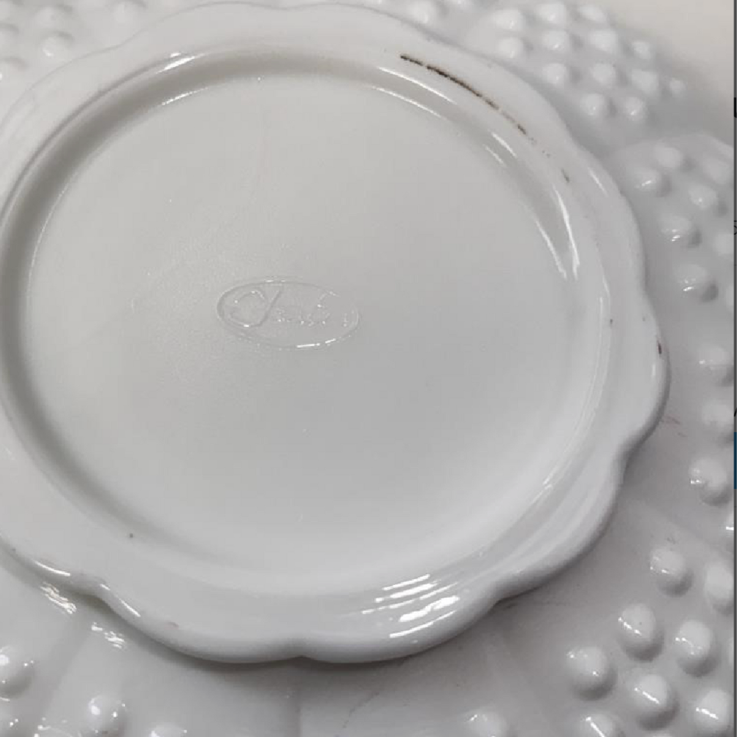 Milk Glass Divided Dish🇨🇦