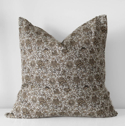 Odessa Pillow Cover |  Vintage Style Floral Pillow Cover🇨🇦🇨🇦