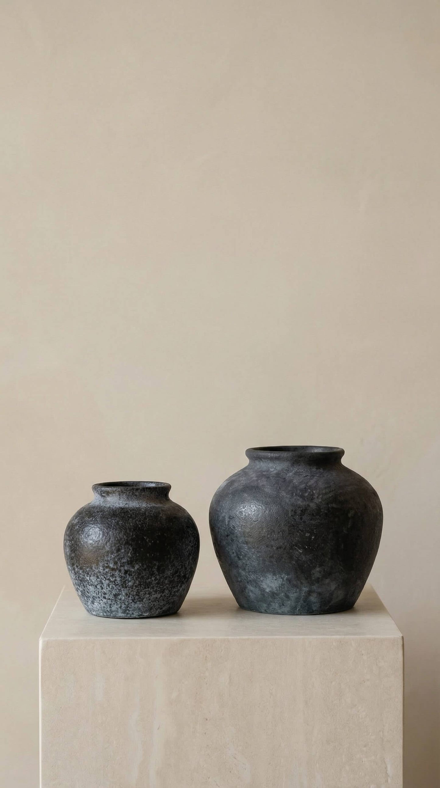 Ceramic Vase, Vintage Style, Black - Athena