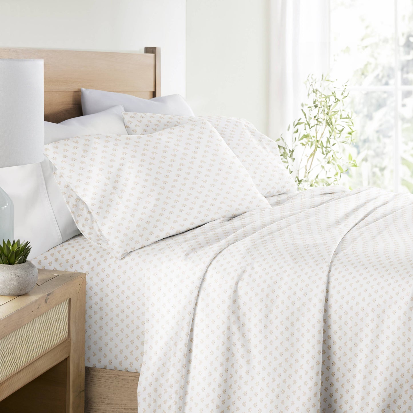 Moon Daisies 300 Thread Count Cotton Patterned Sheet Set
