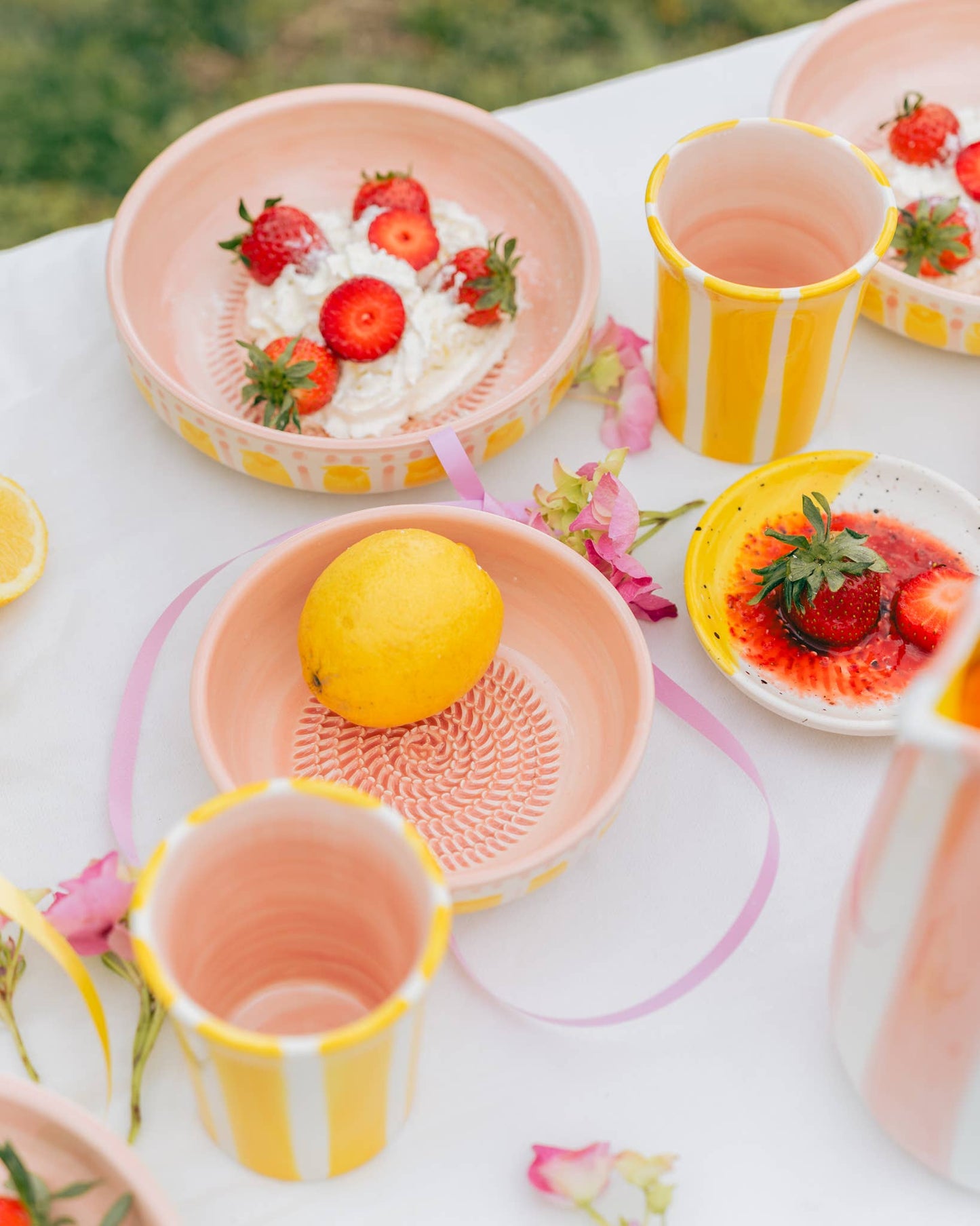 Vintage Pottery Grater Bowl – Pink and Yellow / VALENTINA