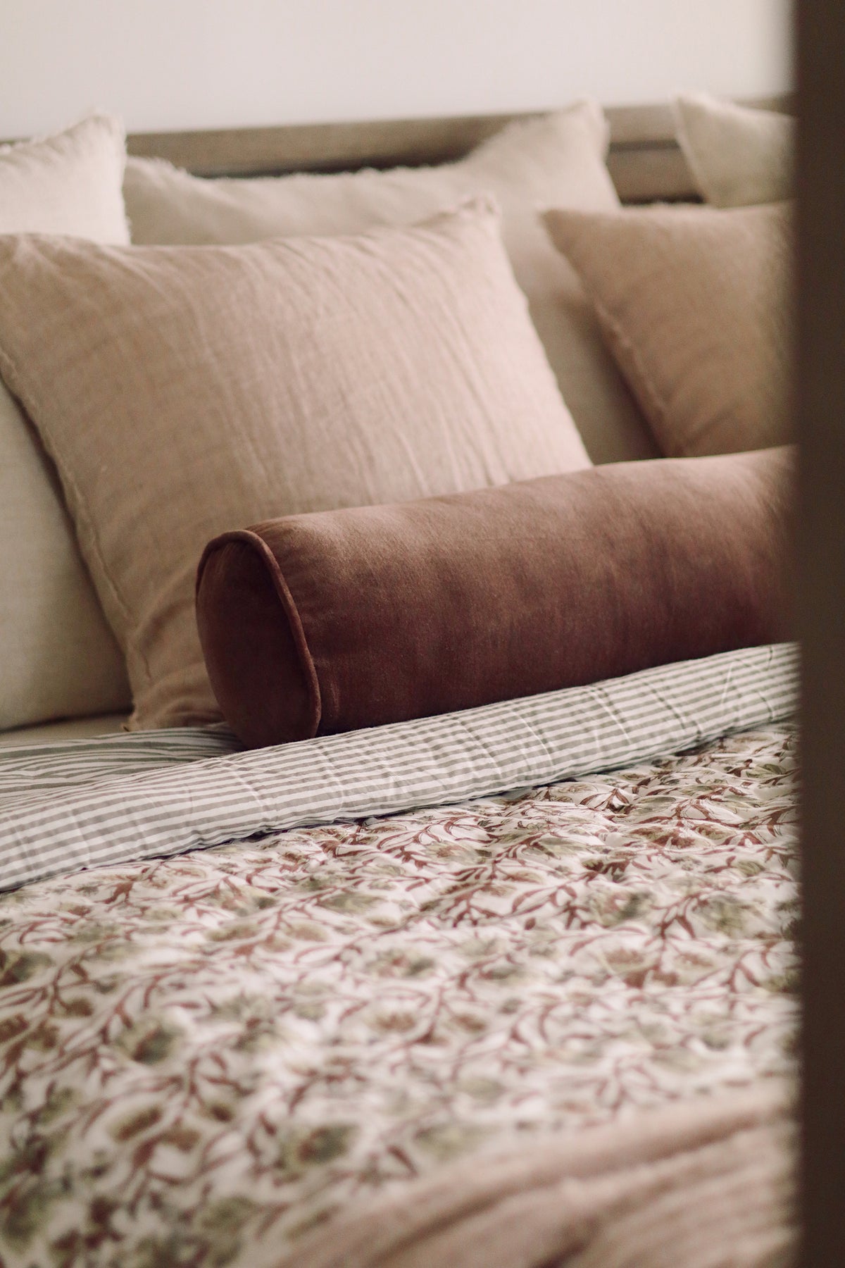 Wild Laurel Block Print Quilt, King