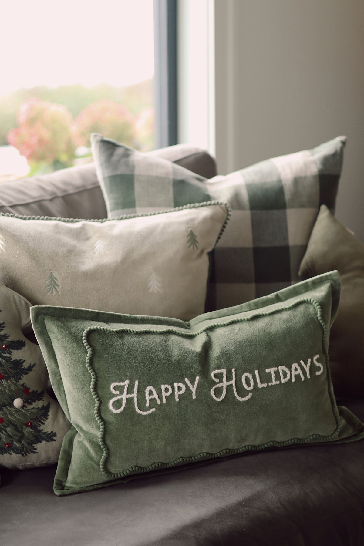 21x12 Happy Holidays Pillow, Green