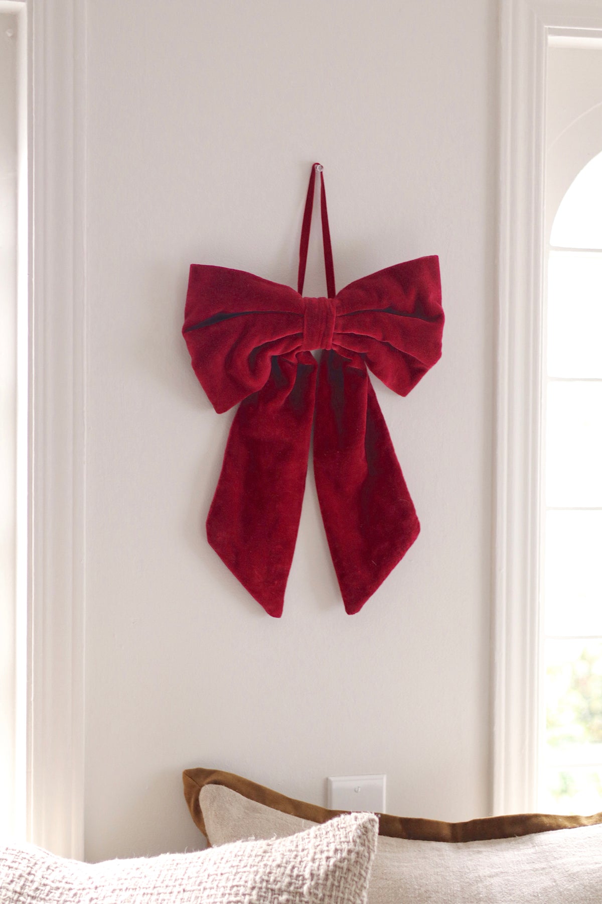 Velvet Bow Hanging L, Crimson Red