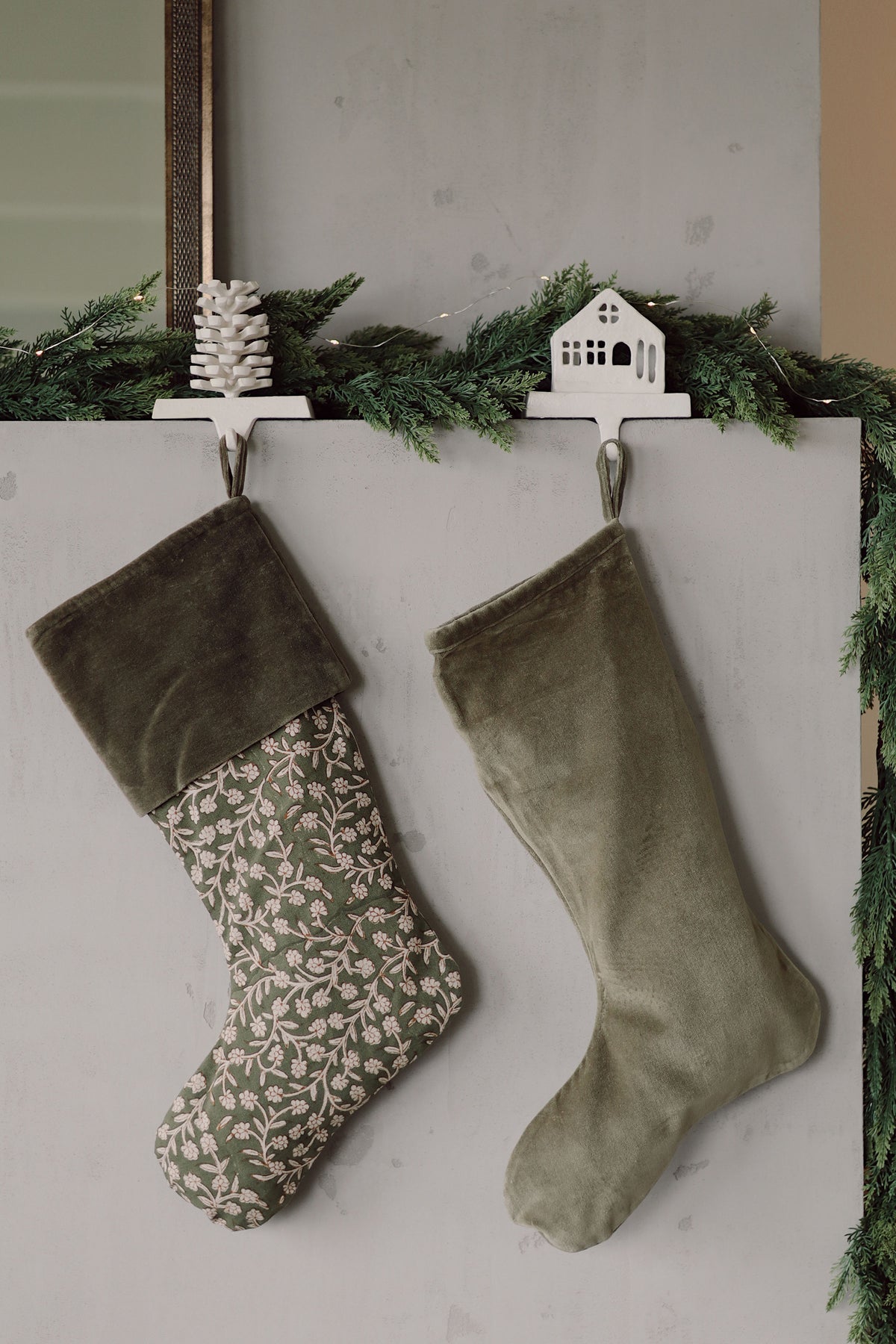 Wildvine Velvet Stocking, Olive