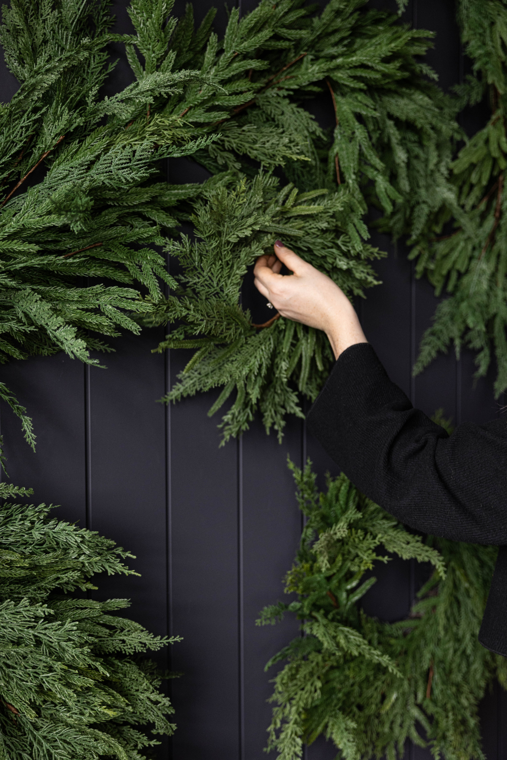 Norfolk & Cypress Mixed Real Touch Garland - 9 Ft