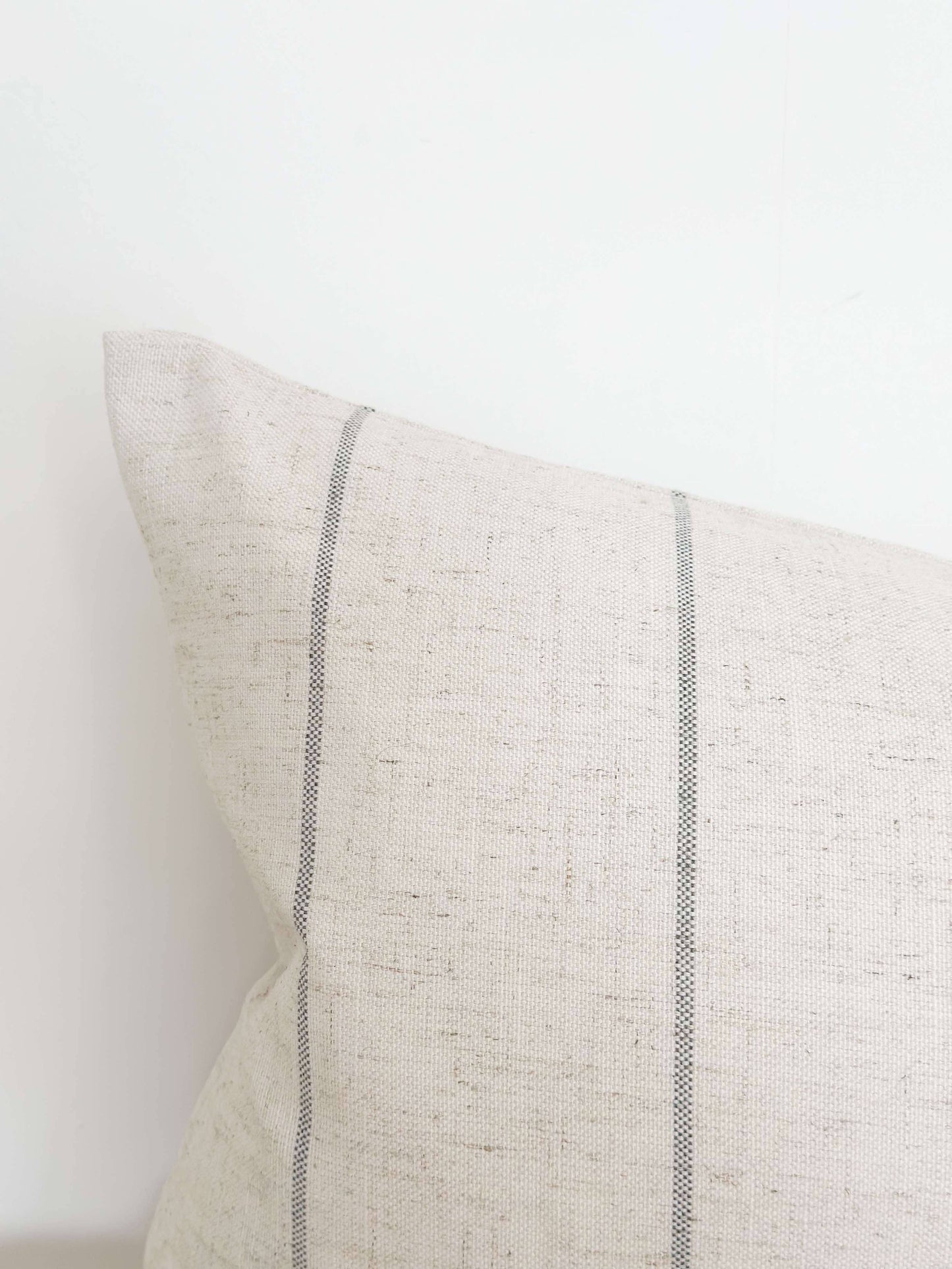 Freya Linen Blend Cushion Cover 50×30 – Stone & Grey🇬🇧