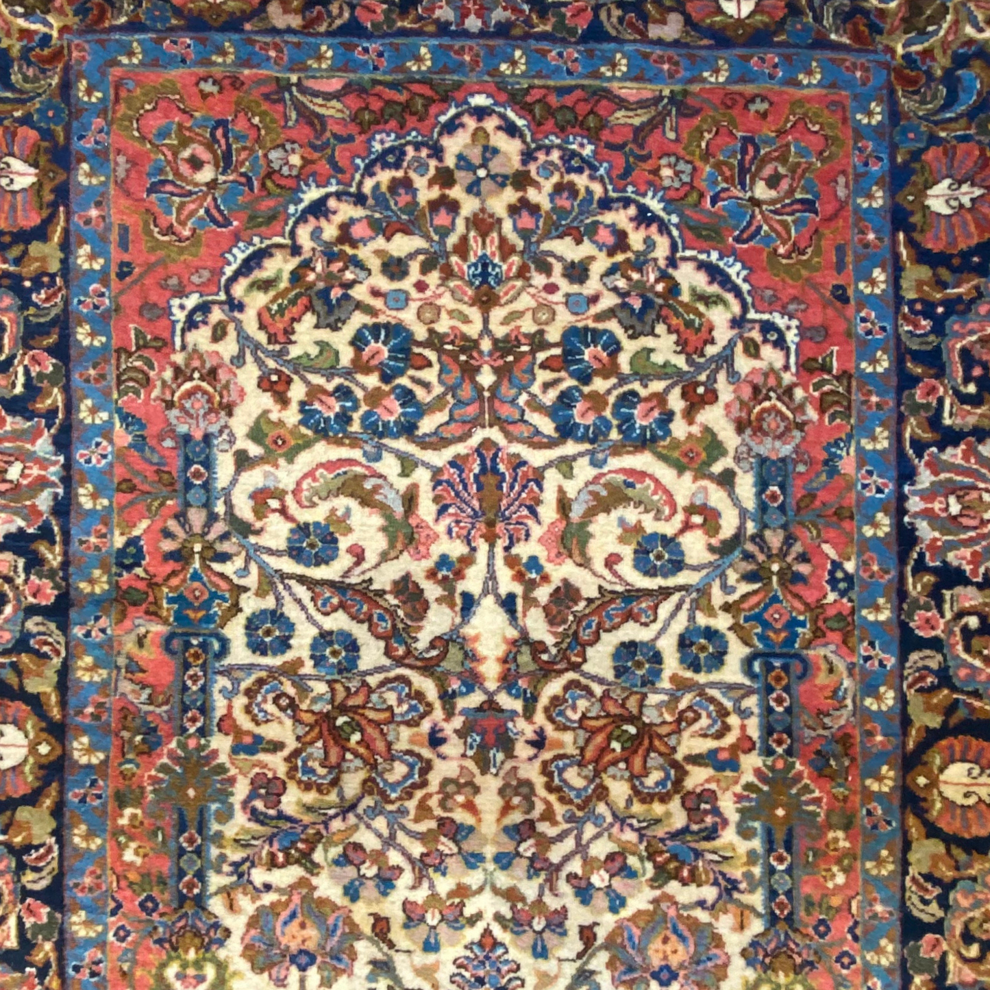 Tafresh Wool Hand Knotted Persian