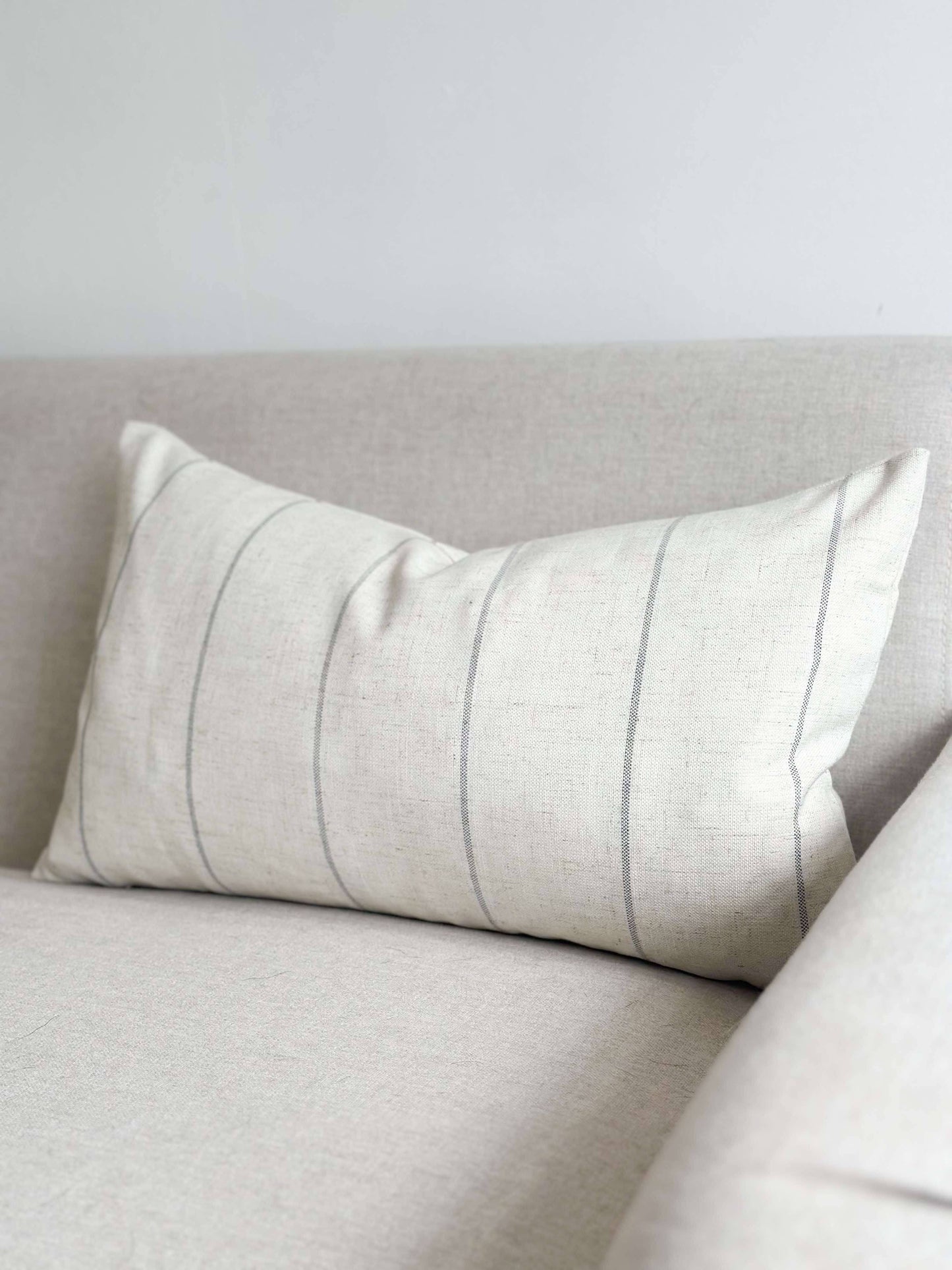 Freya Linen Blend Cushion Cover 50×30 – Stone & Grey🇬🇧