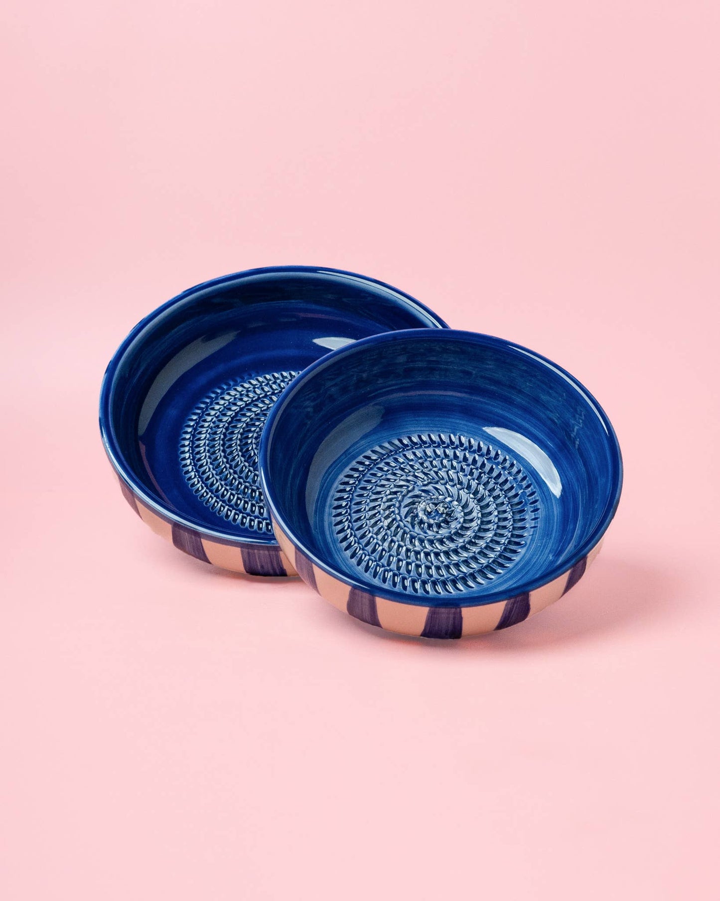 Medium Pottery Grater Bowl for Kitchen & Home Decor / COSTA