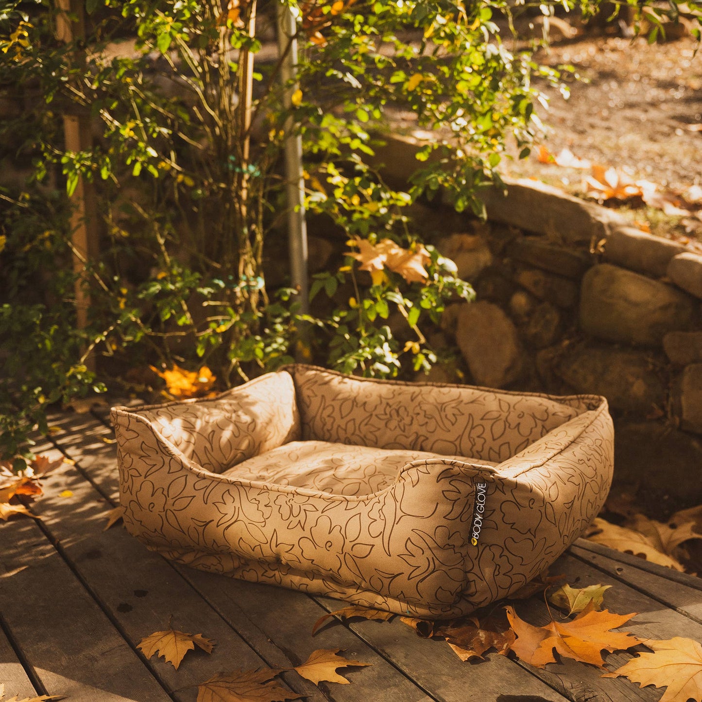 Body Glove Paintflower Kuddler Pet Bed