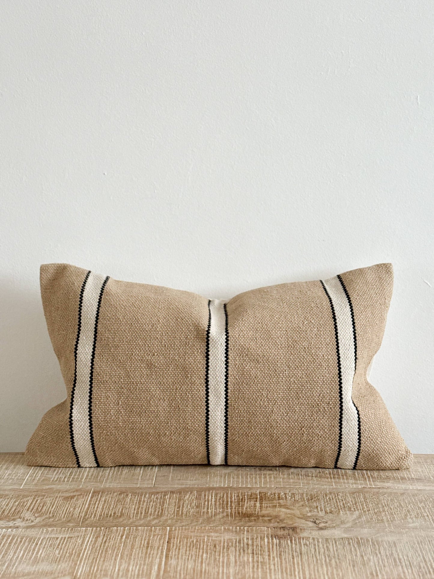 India Luxe Cotton Cushion Cover 50x30 - Beige, Black & Cream🇬🇧