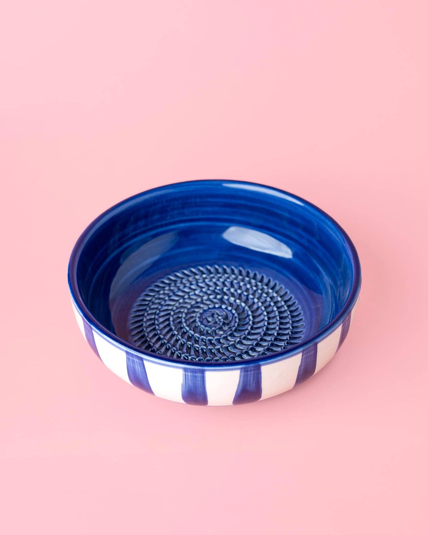 Medium Pottery Grater Bowl for Kitchen & Home Decor / COSTA