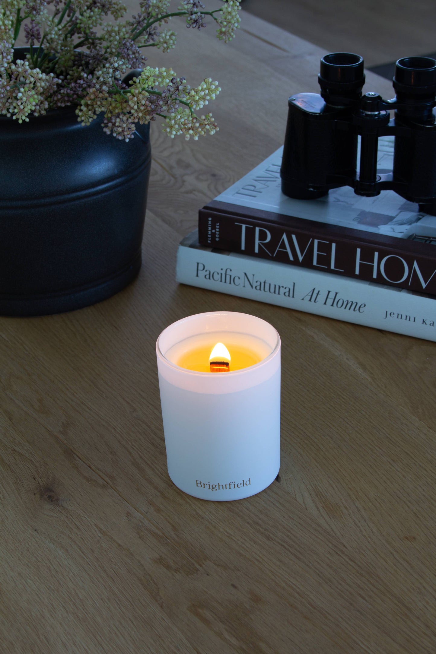 Linen Non-Toxic Sustainable Coconut Soy Candle w/ Wood Wick