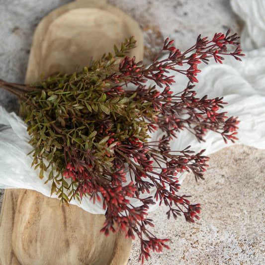 18" NEW ENGLAND BOXWOOD & BERRY BUSH