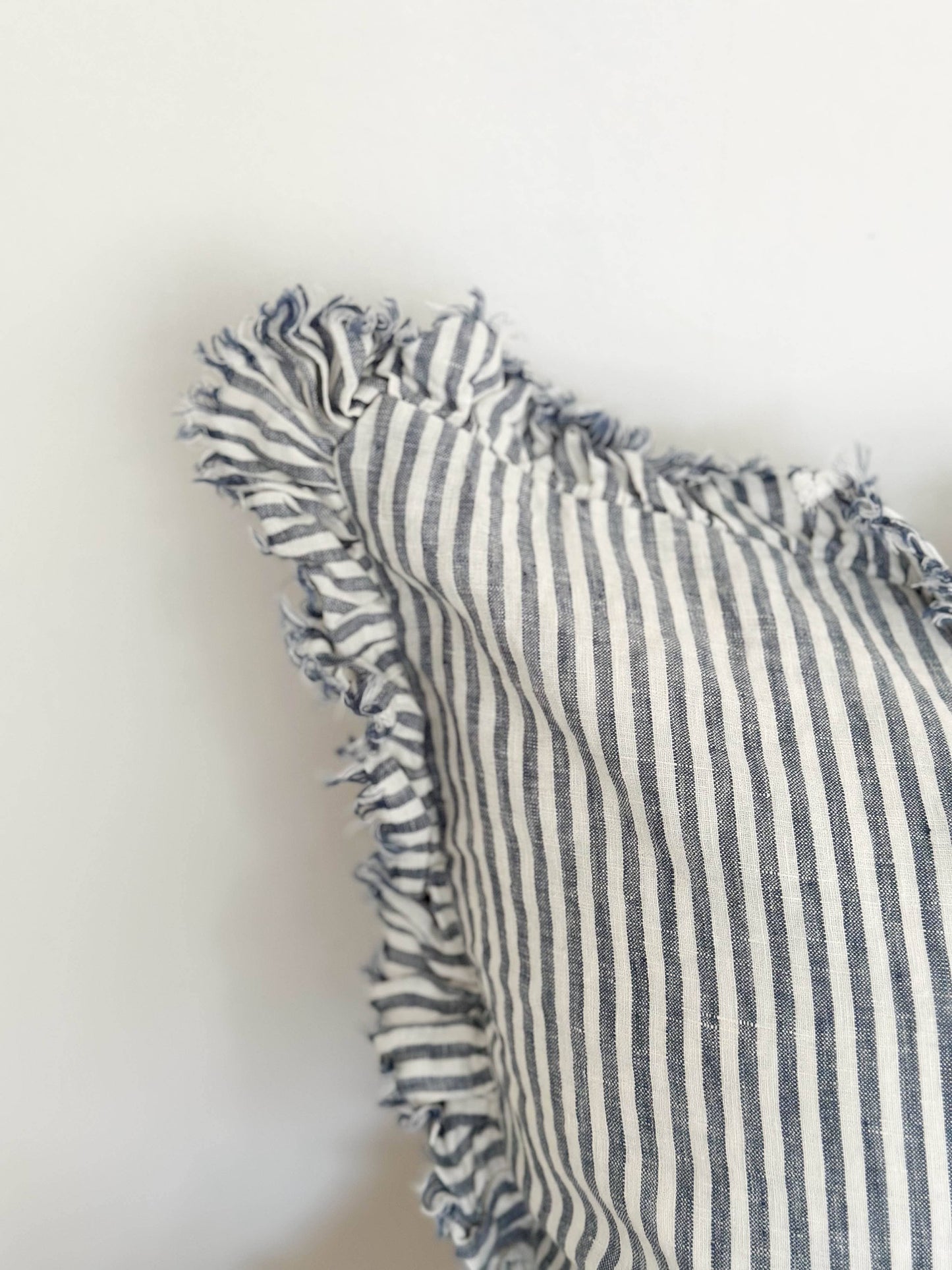 Hallie Ruffled Linen Cushion Cover – Navy Stripe🇬🇧