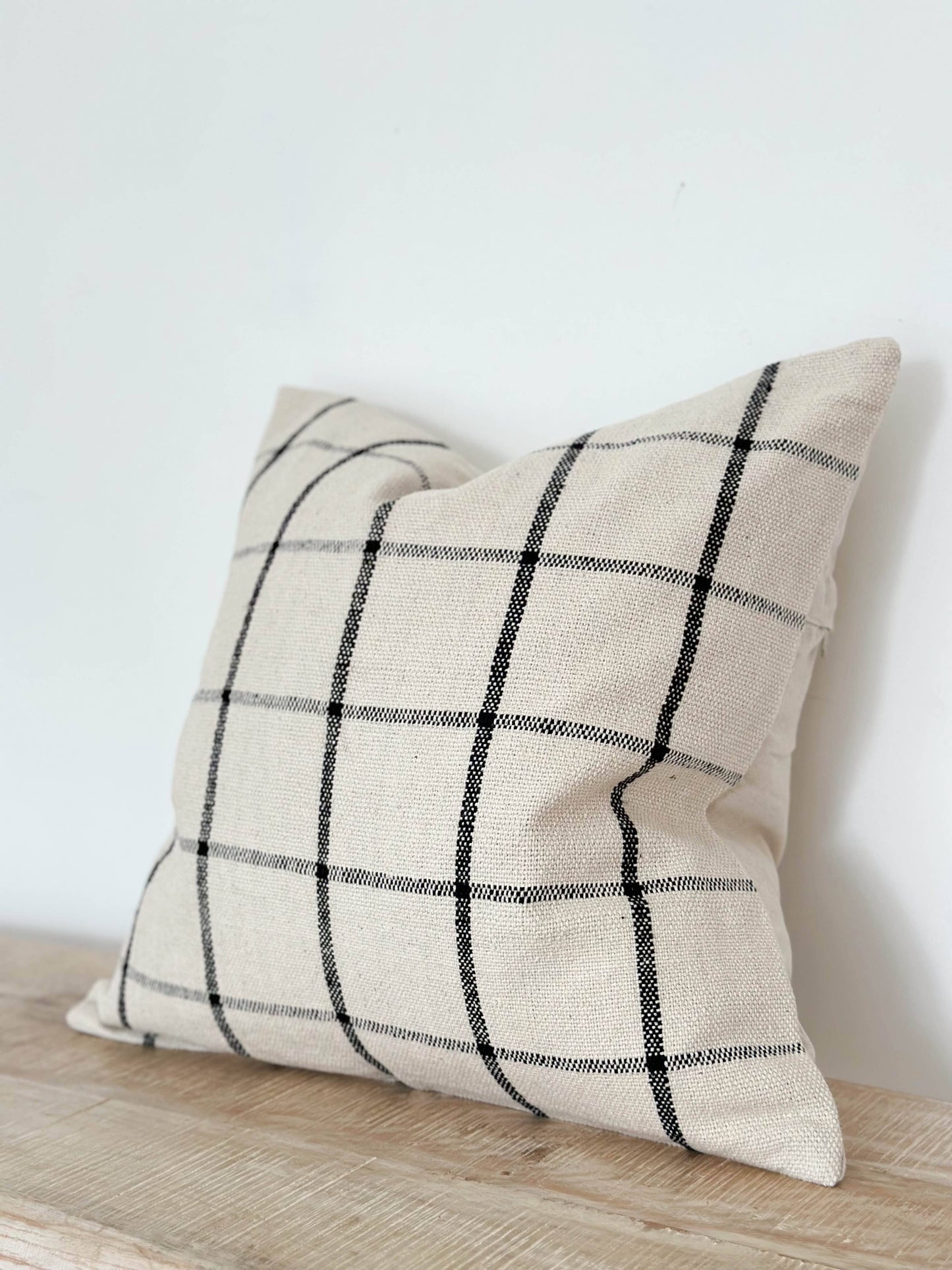 India Luxe Cotton Cushion Cover 2 Sizes – Black & Cream Check🇬🇧