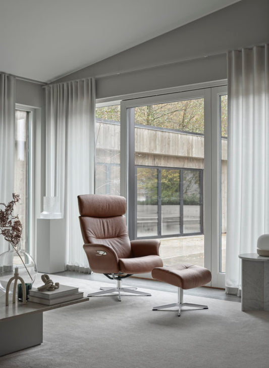Master Classic Chair and Footstool