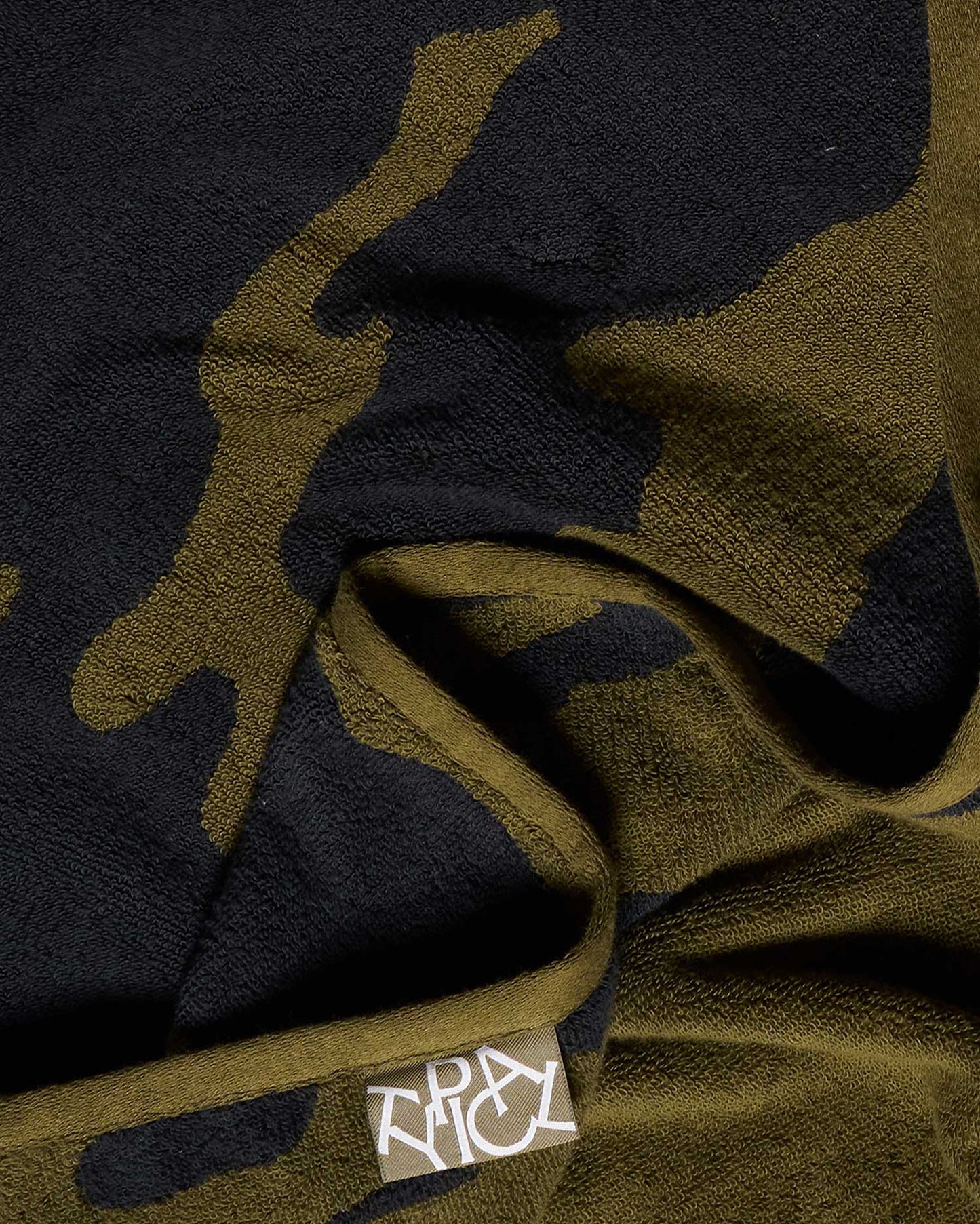 Typical Stretch Towel Wild Camouflage Bath Towel